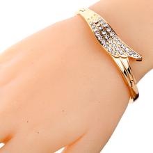 Load image into Gallery viewer, Angel Wings Bangle