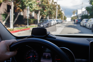 DISPLAY DRIVE: THE BEST HEAD-UP DISPLAY FOR ANY CAR